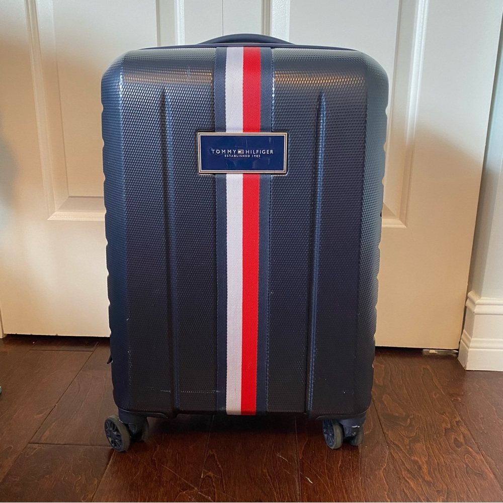 Tommy Hilfiger Carry On Suitcase Roller Blue